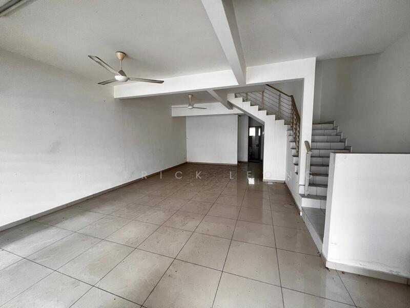 Coral Emerald West - 1