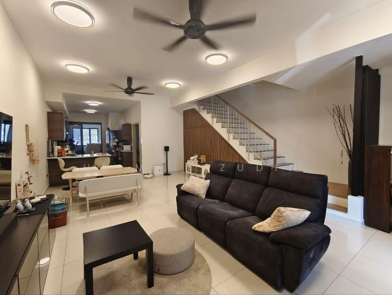 City of Elmina : Elmina Valley 2 - 1