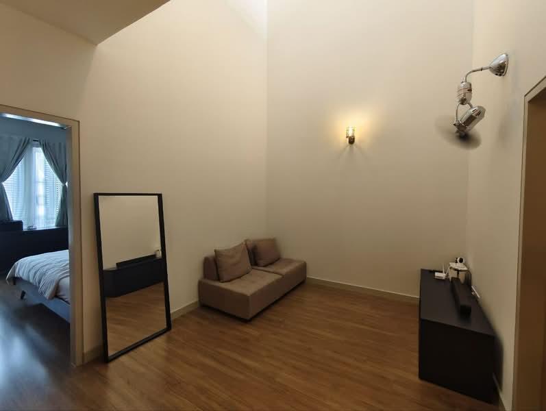 City of Elmina : Elmina Valley 2 - 5