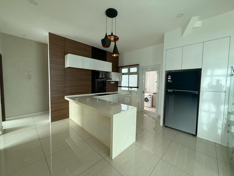 Twin Galaxy (Dwi Galaksi) - 3