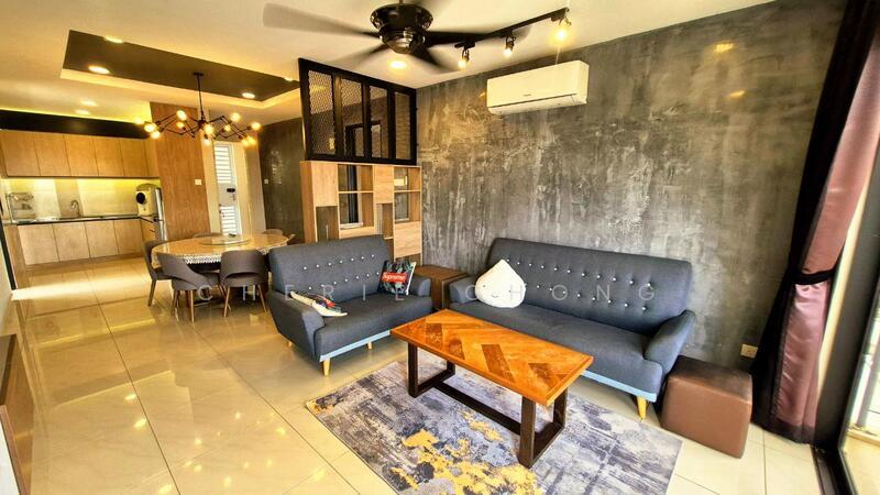 Upper East @ Tiger Lane - 2