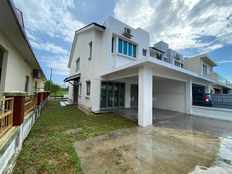 Coral Emerald West - 1