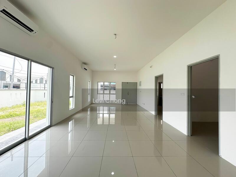 Semi-D house at Taman Permai - 2