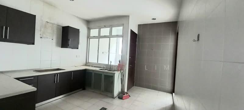 2.5 storey Terraced House at USJ Heights - 3