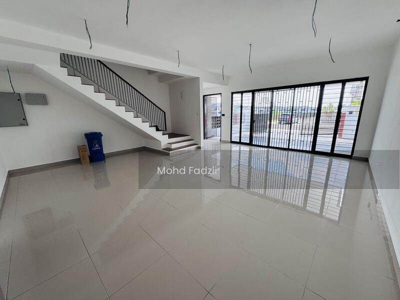 Elmina Green Seven - 2