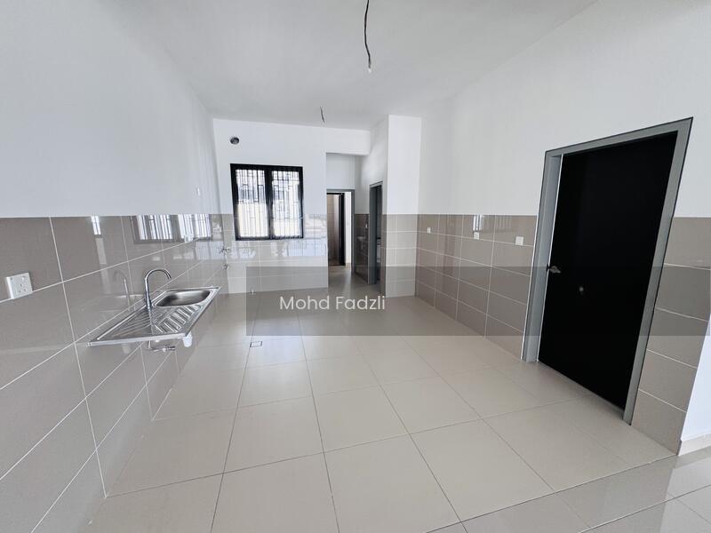 Elmina Green Seven - 3