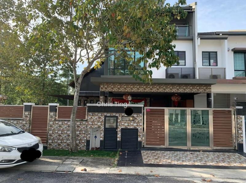 Lyden, Terrace House - 1