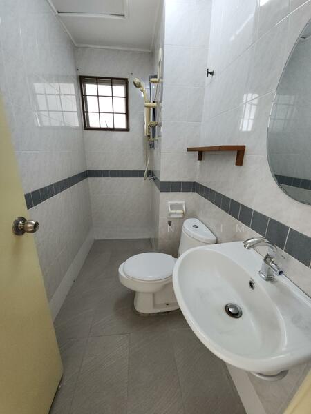 Lakes Condominiums / Pangsapuri Tasik - 3