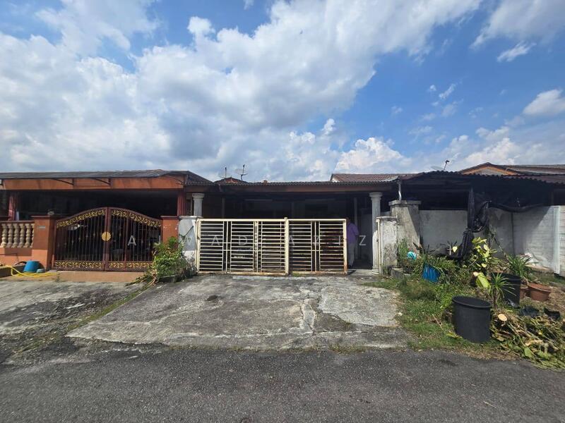 BK4 (Bandar Kinrara 4) - 1