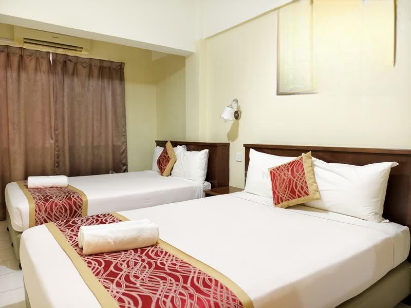 Teluk Batik Hotel Resort - 4