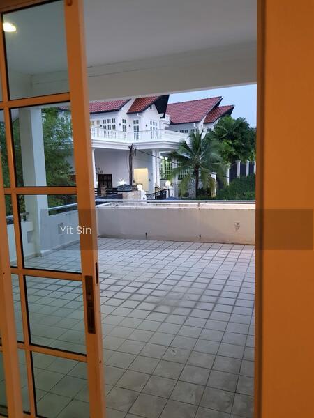 Danga Bay Bungalow - 4