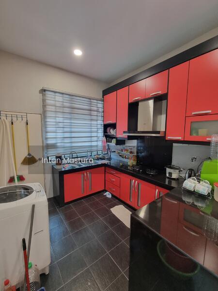 TAMAN MAHKOTA EMAS - 5