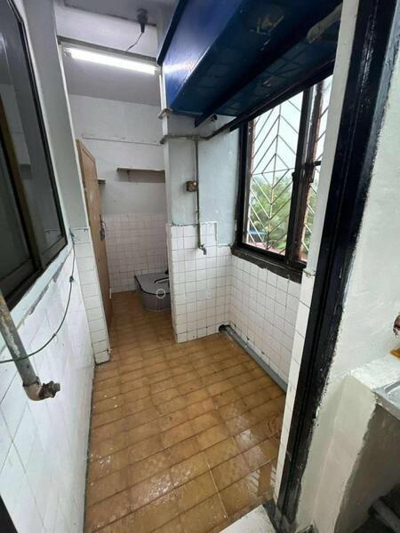 Flat Taman Ungku Tun Aminah - 4