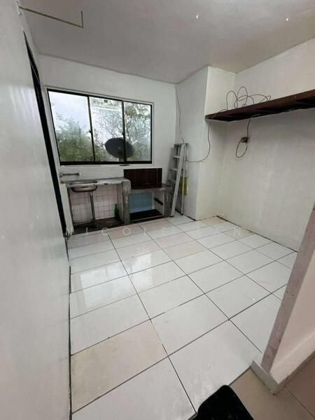 Flat Taman Ungku Tun Aminah - 2