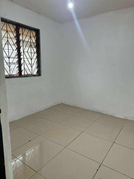 Flat Taman Ungku Tun Aminah - 5