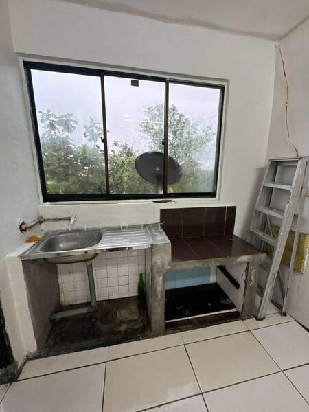 Flat Taman Ungku Tun Aminah - 3