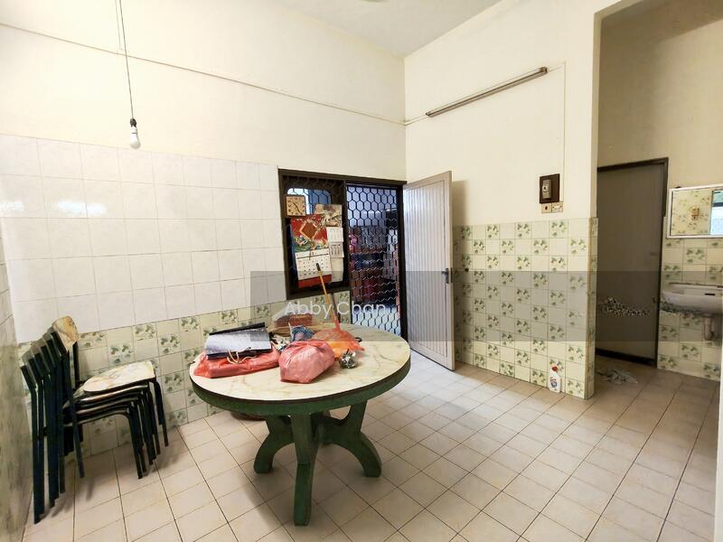 Jalan Kuala Kangsar, Ipoh, 2 Storey Bungalow - 2