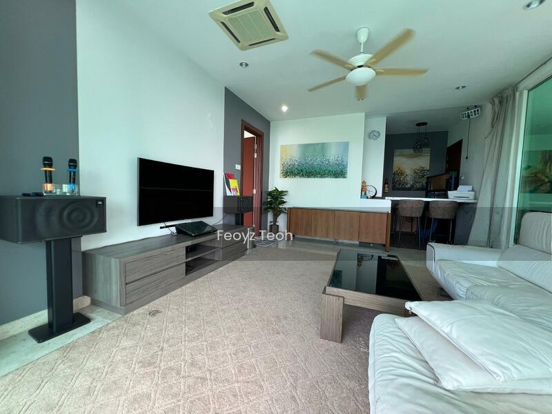 Legenda @ Southbay - 2