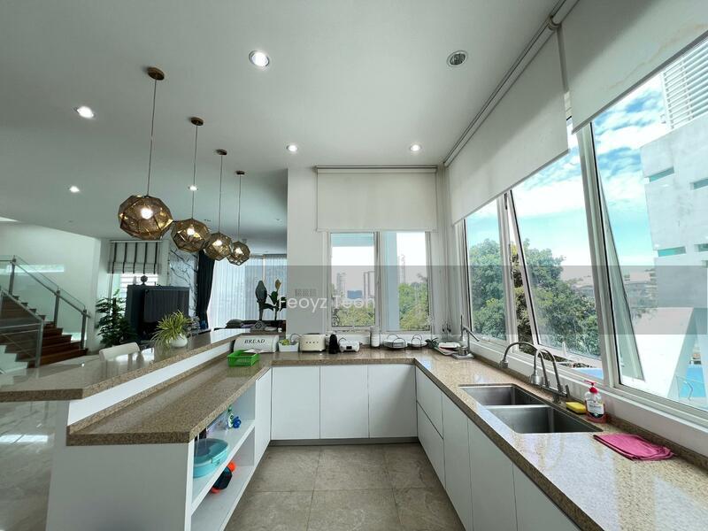 Legenda @ Southbay - 1