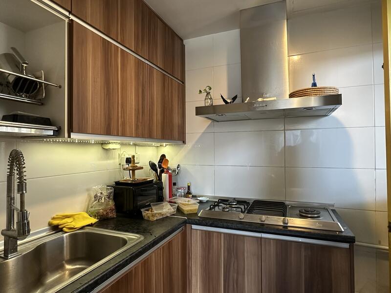 Hampshire Park Condominium - 4