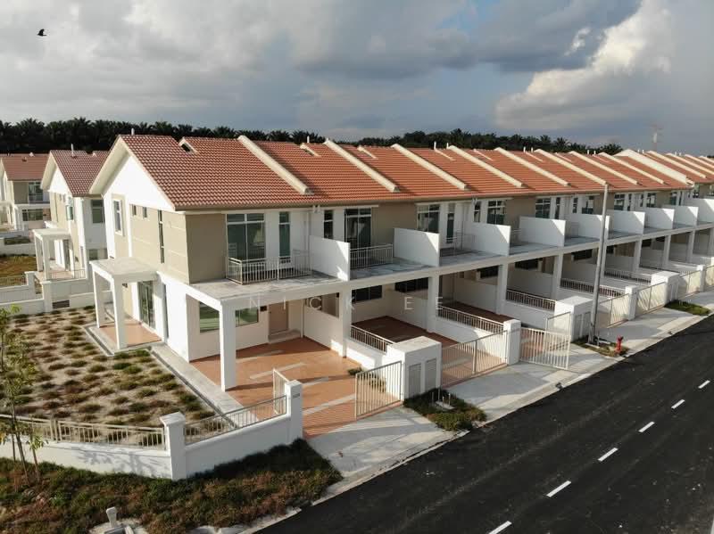 Near S2 AEON MALL | 24x80 4b4b 2 Sty Super Link House Seremban 2 - 1