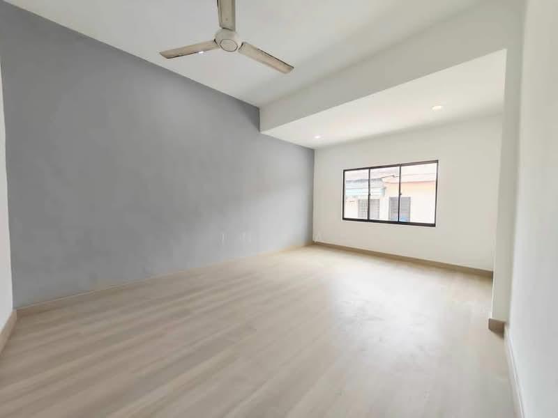 Taman Ungku Tun Aminah - 5