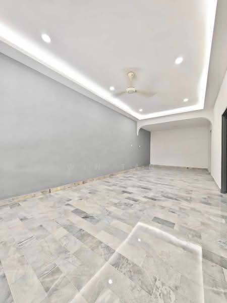 Taman Ungku Tun Aminah - 4