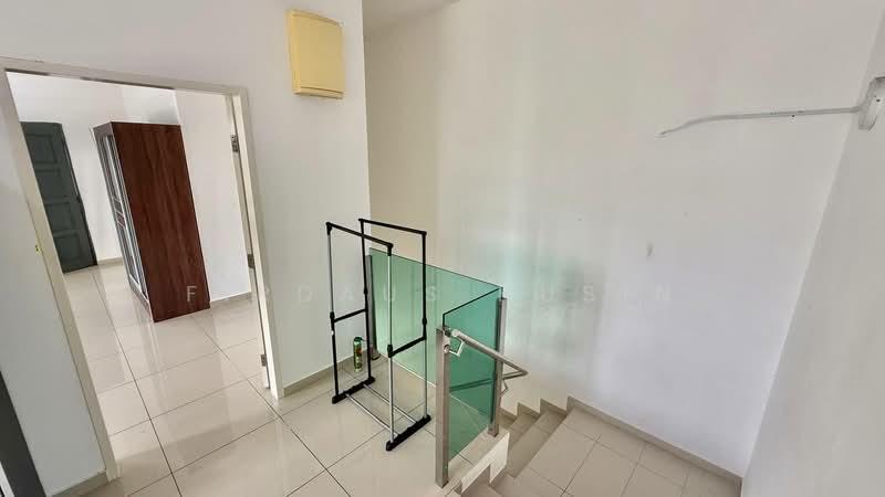 Tiara Sendayan - 3