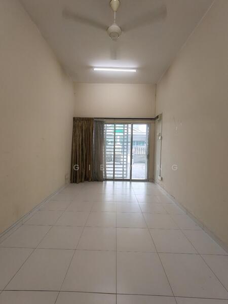 Taman Lapangan Kiara - 2