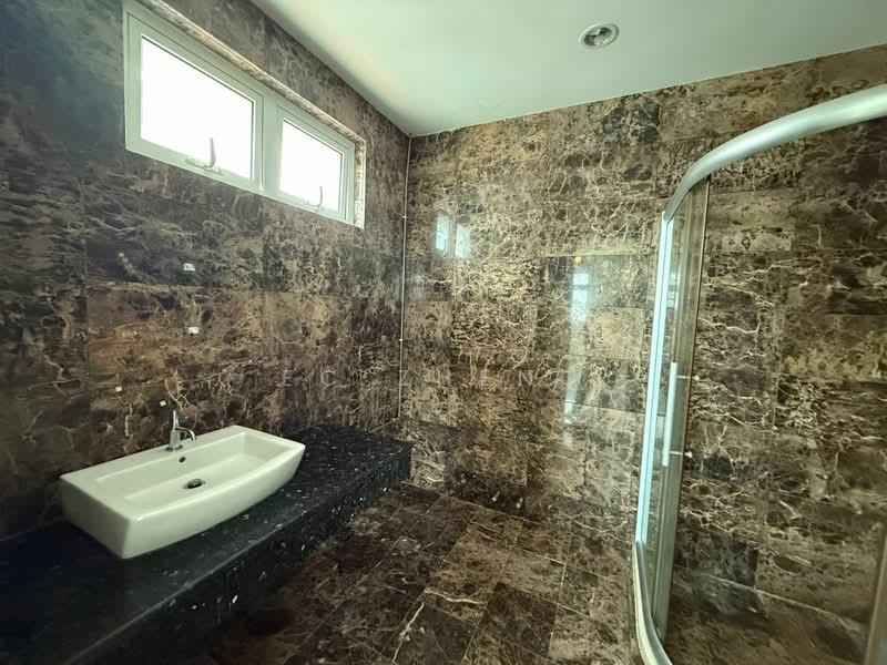 2.5 storey Semi-D Jalan Hilir Pemancar - 5