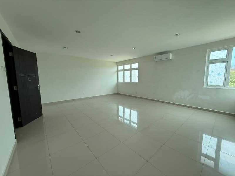 2.5 storey Semi-D Jalan Hilir Pemancar - 2