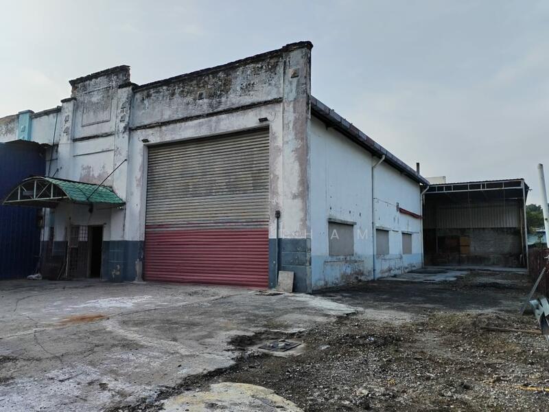 Nilai 3 Wholesale Centre - 3