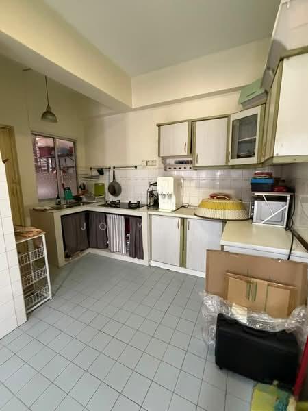 Teratai Mewah Condominium - 4