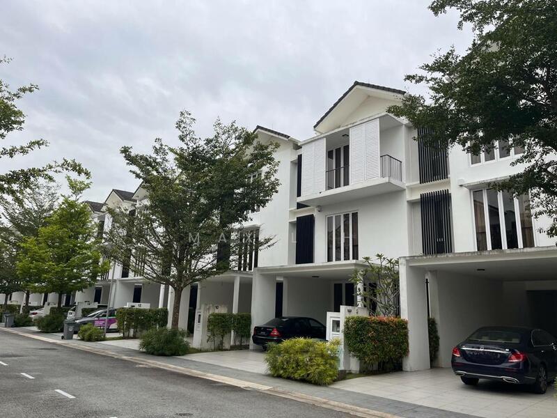 Emerald Bay @ Puteri Harbour - 1