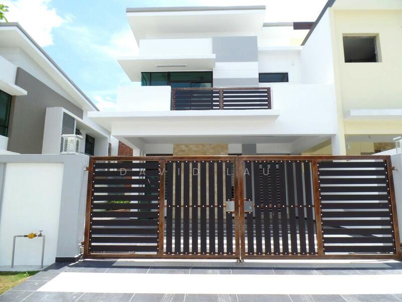 Taman Ungku Tun Aminah - 1