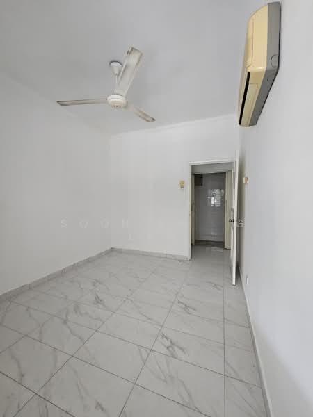 Country Heights Ground Floor Townhouse - 3