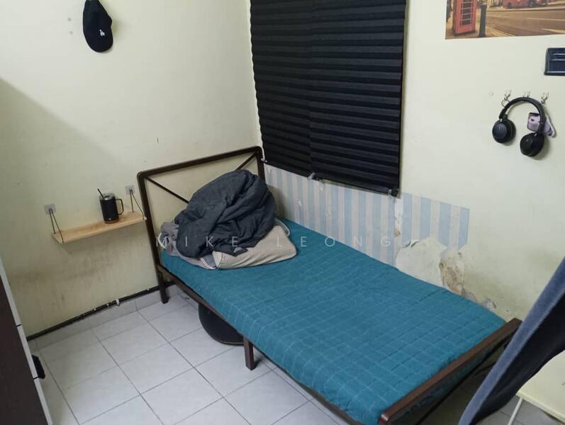 Pangsapuri Merak - 4