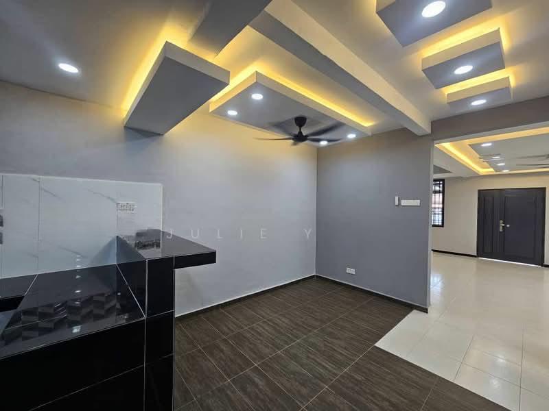 BUKIT INDAH BANDAR NUSAJAYA - 4