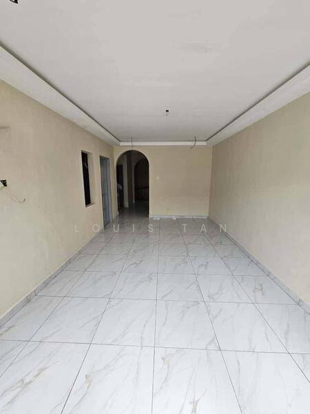 Jalan Bukit Kempas @ Taman Bukit Kempas - 3