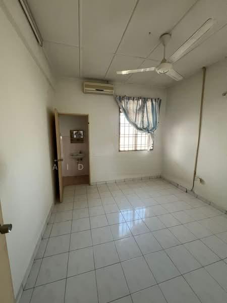 Taman Sri Putri - 3