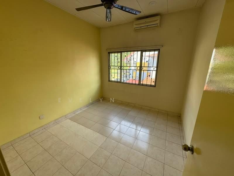 Topaz, Kota Emerald - 5