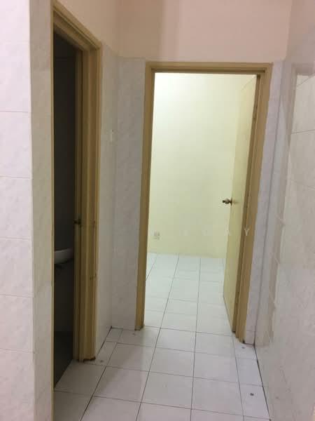 Taman Mount Austin - 5