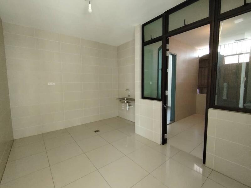 Horizon Hills @ Golf East @ 2 Storey Semi D - 2