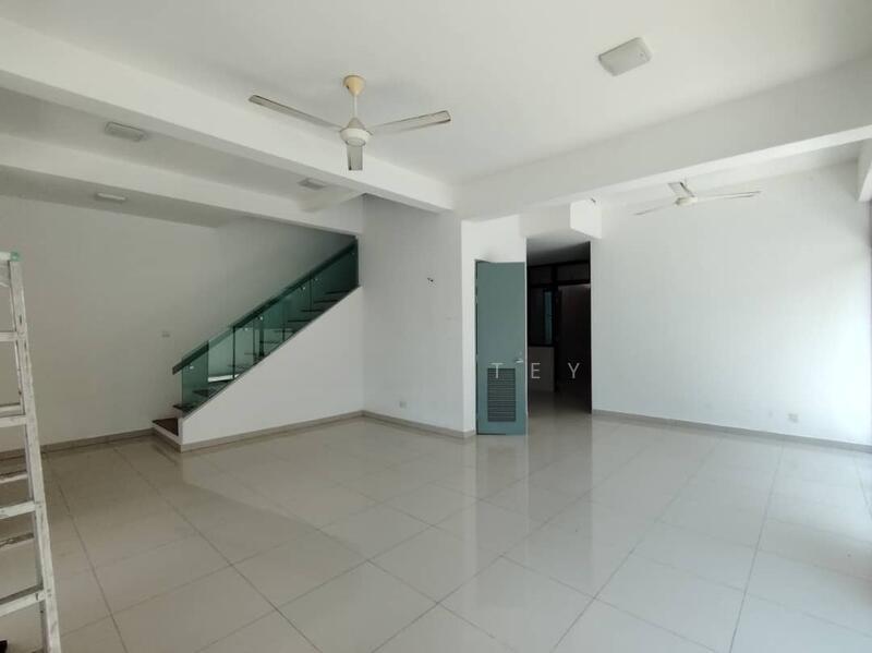 Horizon Hills @ Golf East @ 2 Storey Semi D - 1