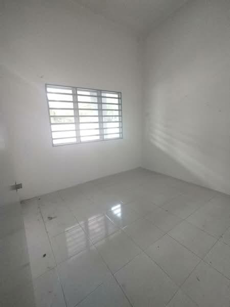 BANDAR LAHAT BARU - 5
