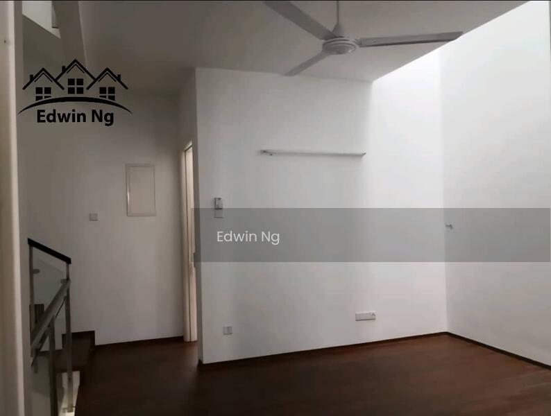 Raffles Residence 199 - 5