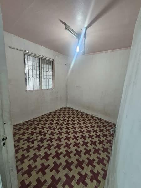 Flat Taman Ungku Tun Aminah - 5