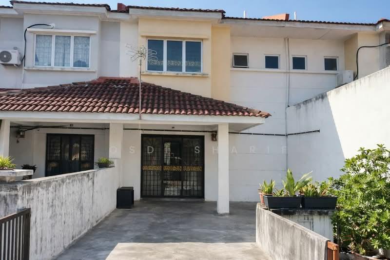 DOUBLE STOREY TAMAN ADENIUM BUKIT BERUNTUNG RAWANG - 1