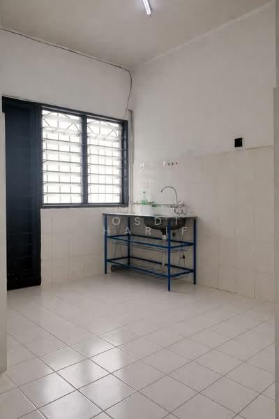 DOUBLE STOREY TAMAN ADENIUM BUKIT BERUNTUNG RAWANG - 4