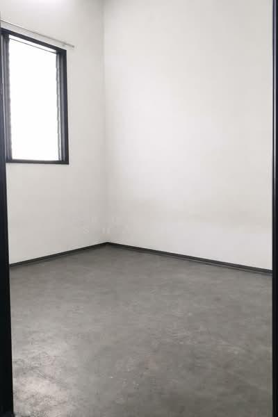 DOUBLE STOREY TAMAN ADENIUM BUKIT BERUNTUNG RAWANG - 5